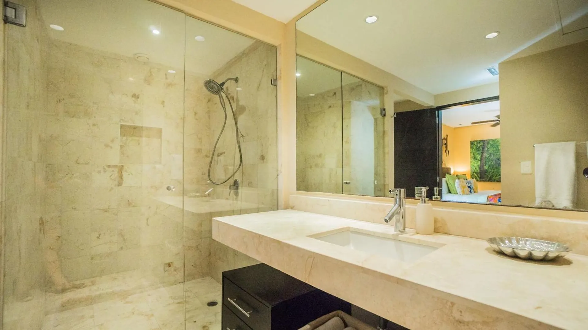 Elements 124 - No Ota Condo Playa del Carmen Apartment